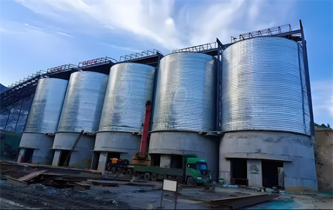 新疆螺旋卷板仓施工现场